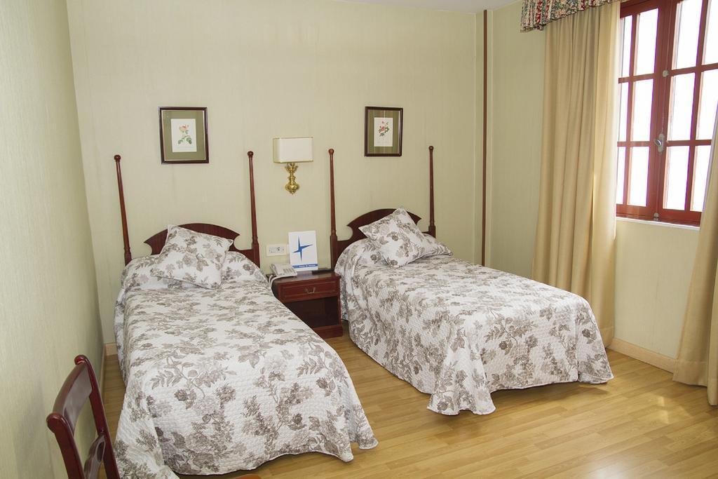 Hotel Sierra De Aracena Exteriör bild