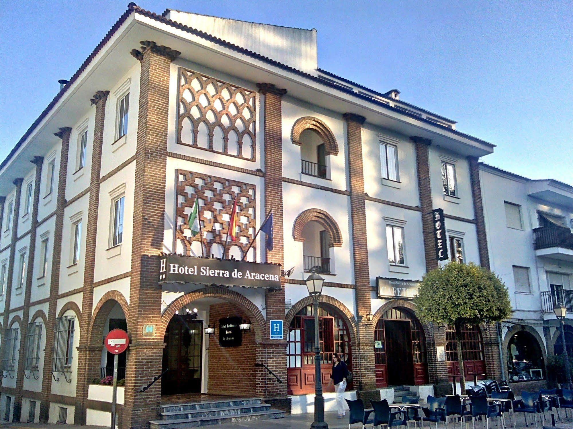 Hotel Sierra De Aracena Exteriör bild
